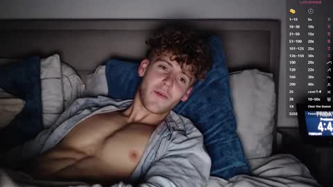 Snapshot of dominantalex182 chatting on February 13, 4:41 am Alex... online show from February 13, 4:41 am