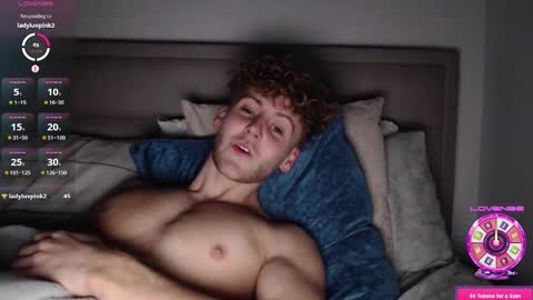 Snapshot of dominantalex182 chatting on March 9, 11:31 pm Alex... online show from March 9, 11:31 pm