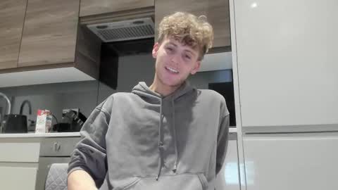 Snapshot of dominantalex182 chatting on March 18, 11:52 pm Alex... online show from March 18, 11:52 pm