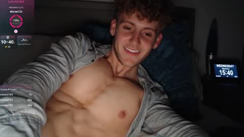 Snapshot of dominantalex182 chatting on March 25, 3:40 pm Alex... online show from March 25, 3:40 pm