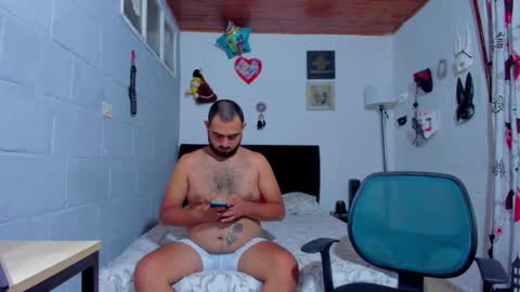 CRISTIAN Y FERNEY online show from March 26, 2:11 pm