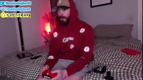 Snapshot of dominatingher69 chatting on February 14, 1:13 am dominatingher69 online show from February 14, 1:13 am