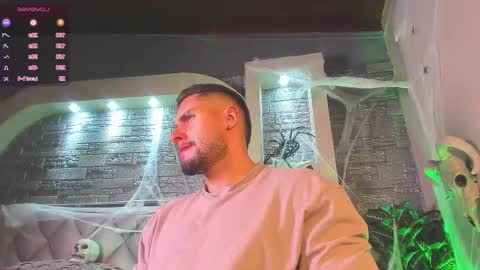 dominic de luca online show from October 19, 2:45 am