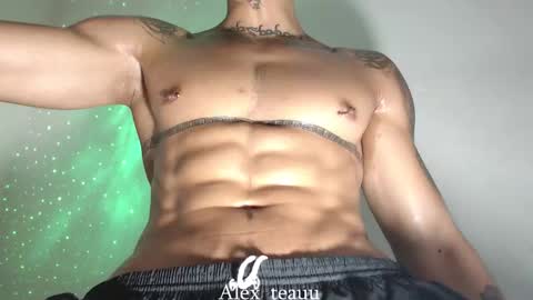 Snapshot of dominic_donnovan chatting on January 13, 10:20 am DOMI online show from January 13, 10:20 am