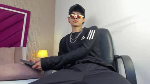 Dominic foox online show from February 28, 1:56 pm