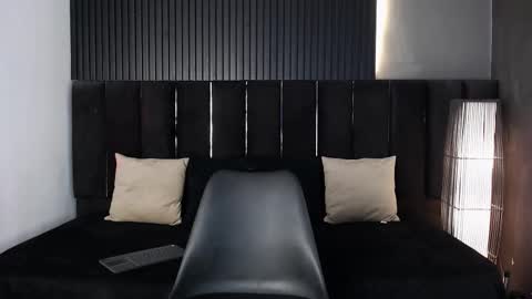 Dominic online show from September 19, 1:40 am