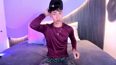 Dominic online show from November 10, 1:04 am