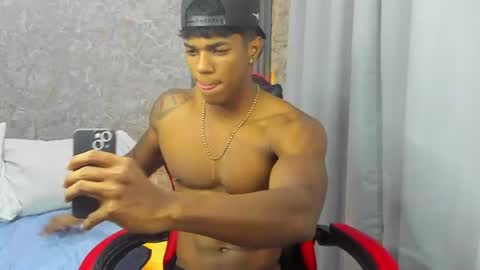 dominic_sg online show from July 19, 4:38 am