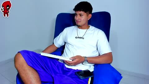 Snapshot of dominick_king chatting on April 10, 12:16 am Dominic online show from April 10, 12:16 am