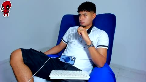 Snapshot of dominick_king chatting on April 25, 2:25 am Dominic online show from April 25, 2:25 am