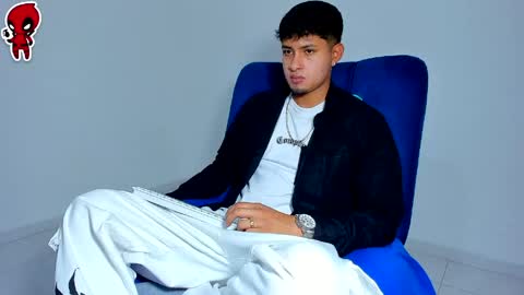 Snapshot of dominick_king chatting on April 28, 1:37 am Dominic online show from April 28, 1:37 am