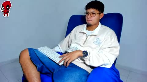 Snapshot of dominick_king chatting on May 6, 1:57 am Dominic online show from May 6, 1:57 am