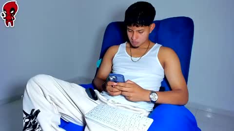 Snapshot of dominick_king chatting on May 13, 3:04 am Dominic online show from May 13, 3:04 am
