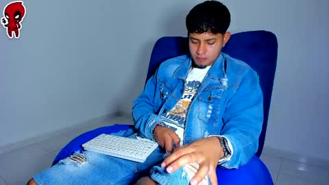 Snapshot of dominick_king chatting on May 15, 3:13 am Dominic online show from May 15, 3:13 am