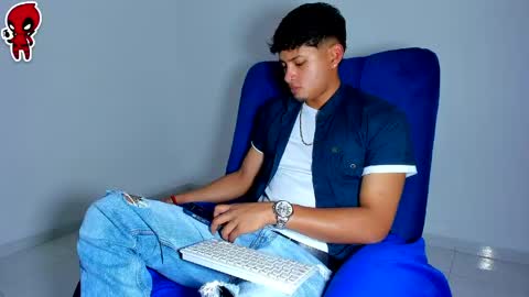 Snapshot of dominick_king chatting on May 16, 3:36 am Dominic online show from May 16, 3:36 am