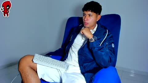 Snapshot of dominick_king chatting on May 19, 1:56 am Dominic online show from May 19, 1:56 am