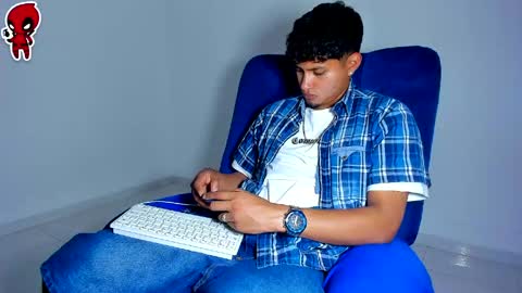 Snapshot of dominick_king chatting on May 21, 4:08 am Dominic online show from May 21, 4:08 am