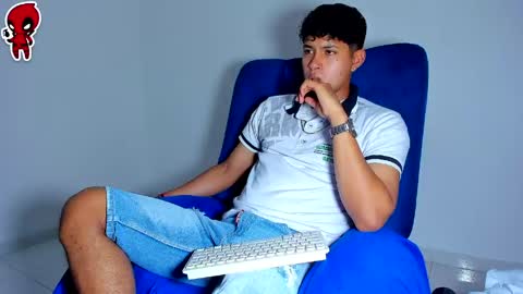 Snapshot of dominick_king chatting on June 2, 12:01 am Dominic online show from June 2, 12:01 am