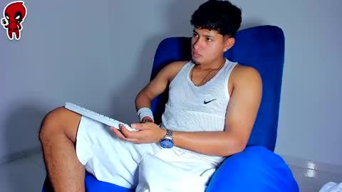 Snapshot of dominick_king chatting on June 3, 2:03 am Dominic online show from June 3, 2:03 am