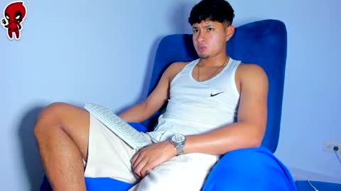 Snapshot of dominick_king chatting on June 17, 7:26 pm Dominic online show from June 17, 7:26 pm
