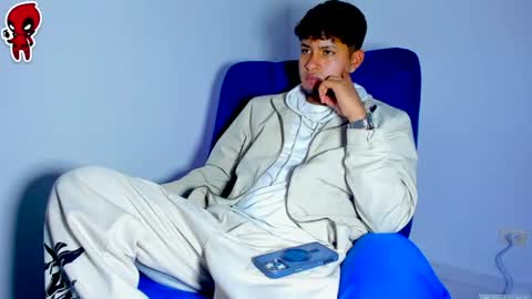 Snapshot of dominick_king chatting on June 20, 1:09 am Dominic online show from June 20, 1:09 am