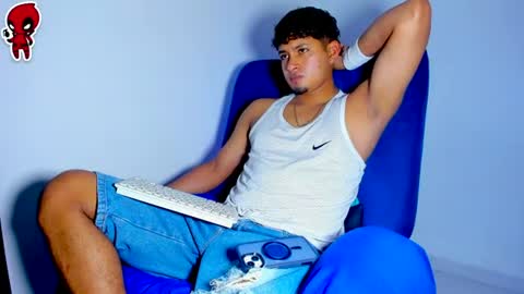Snapshot of dominick_king chatting on June 21, 12:13 am Dominic online show from June 21, 12:13 am