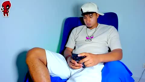 Snapshot of dominick_king chatting on July 7, 7:23 am Dominic online show from July 7, 7:23 am