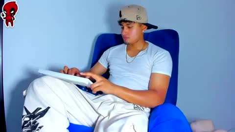 Snapshot of dominick_king chatting on July 28, 4:41 am Dominic online show from July 28, 4:41 am
