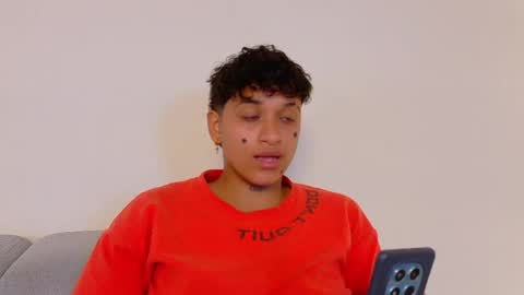 dominickjoness online show from March 31, 5:08 am