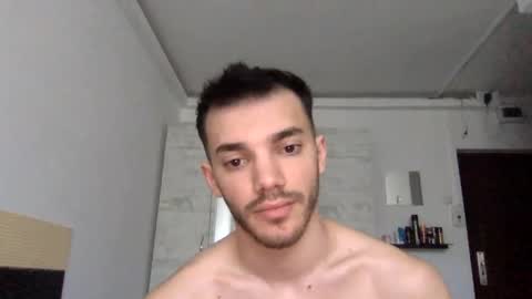 Snapshot of dominicvalente chatting on May 26, 12:45 pm dominicvalente online show from May 26, 12:45 pm