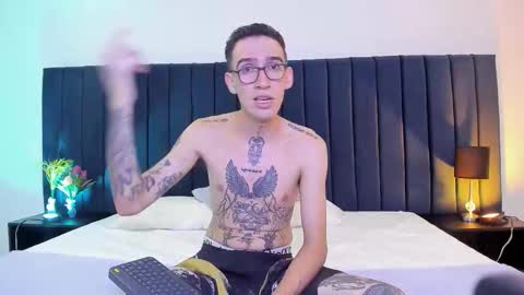 dominik_thompson777 online show from September 21, 7:26 pm