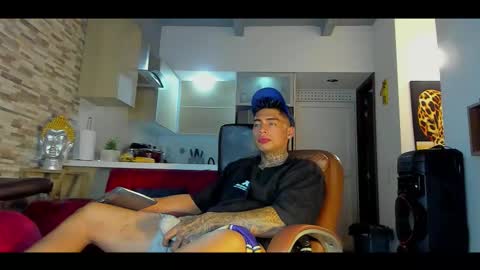 Only fans Ronnie col---InstaRonniecolleman  online show from October 20, 2:23 am