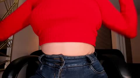 Snapshot of dominiquevega_ chatting on December 8, 5:29 am Dominique online show from December 8, 5:29 am