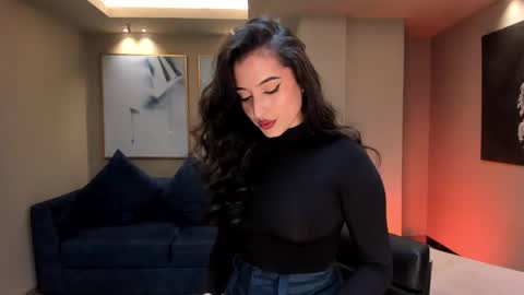 Snapshot of dominiquevega_ chatting on March 5, 8:10 pm Dominique online show from March 5, 8:10 pm