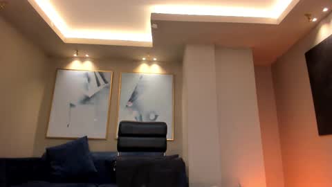 Snapshot of dominiquevega_ chatting on March 9, 2:50 am Dominique online show from March 9, 2:50 am