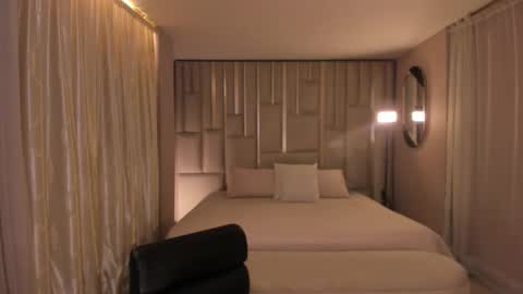 Snapshot of dominiquevega_ chatting on September 27, 9:42 pm Dominique online show from September 27, 9:42 pm