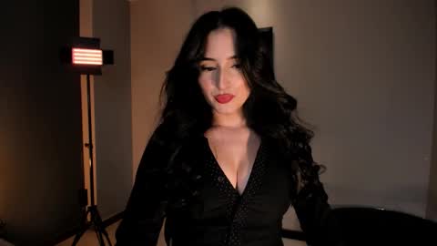 Snapshot of dominiquevega_ chatting on October 23, 9:46 pm Dominique online show from October 23, 9:46 pm