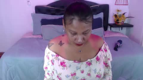 Snapshot of domink_gilr chatting on September 11, 8:20 pm D O M I N K online show from September 11, 8:20 pm