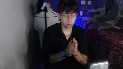 Snapshot of dominus_kane chatting on December 1, 2:27 am dominus_kane online show from December 1, 2:27 am