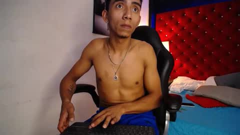 Snapshot of dominusblack chatting on March 21, 6:07 am dominusblack online show from March 21, 6:07 am