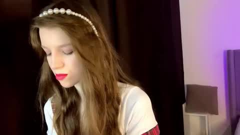 Snapshot of domitilabarrus chatting on March 8, 8:23 pm Kira online show from March 8, 8:23 pm