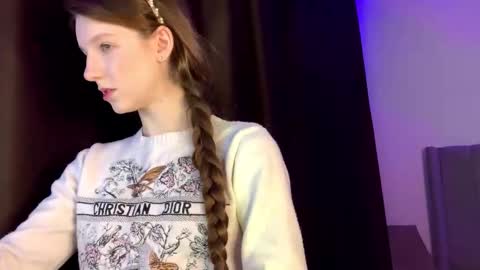 Snapshot of domitilabarrus chatting on March 12, 10:27 pm Kira online show from March 12, 10:27 pm