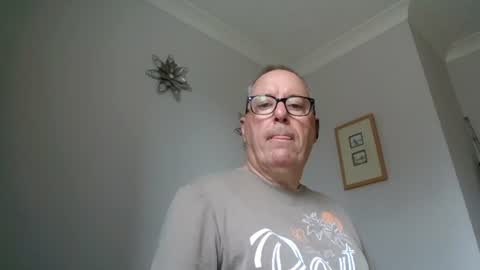 David uk online show from July 23, 1:42 pm
