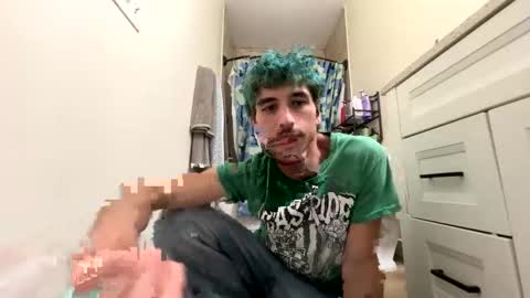 dommy_luv online show from May 2, 7:46 am