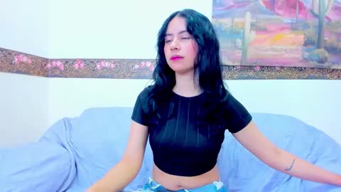 DONA Y CARL online show from December 22, 4:59 pm