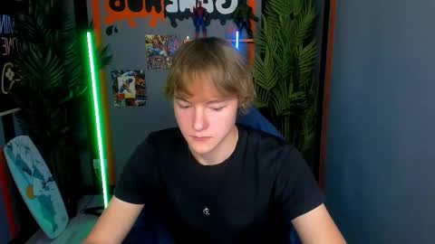 Snapshot of donald_brooks chatting on November 25, 10:37 am Donald online show from November 25, 10:37 am