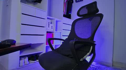 Donat Independent Model online show from January 18, 12:03 am