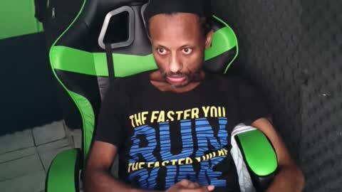 Snapshot of dondiego5511 chatting on March 7, 11:29 am dondiego5511 online show from March 7, 11:29 am