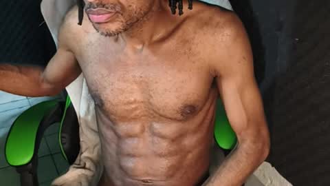 Snapshot of dondiego5511 chatting on March 21, 8:19 am dondiego5511 online show from March 21, 8:19 am