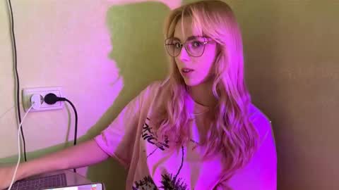 Karolina online show from October 6, 10:45 am